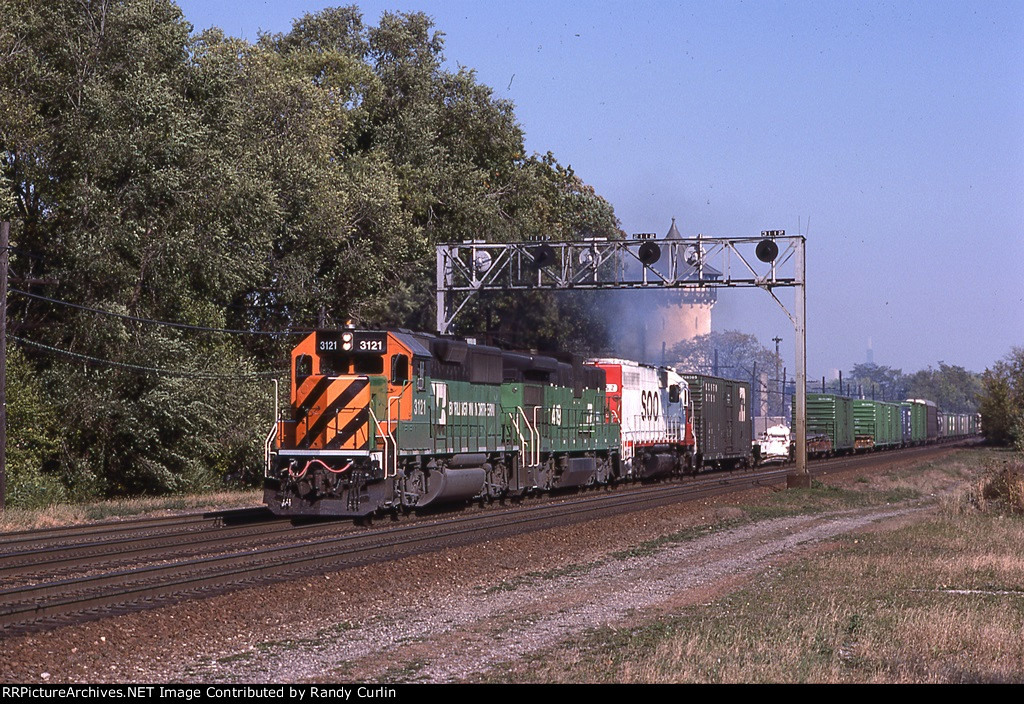 BN 3121 at Riverside